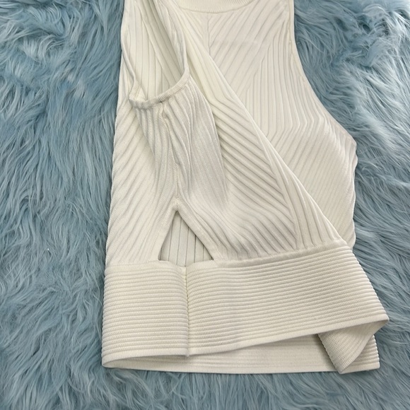 NWOT! Jonathan Simkhai Crop Top! Size small! - Picture 2 of 6